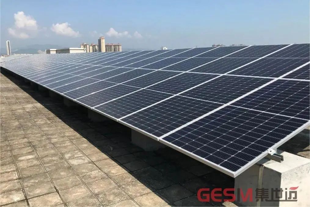 2022年9月1日上午10点，由杭州巨骐信息科技股份有限公司承建的集世迈屋顶分布式光伏电站成功并网发电！.jpg